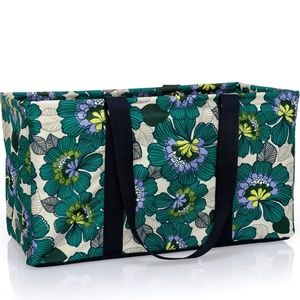 Thirty-One Large Utility Tote Garden P…